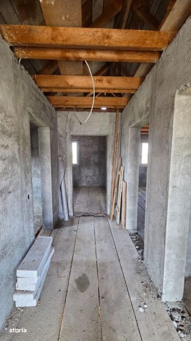 Casa cu mansarda in Paulesti teren 863 mp