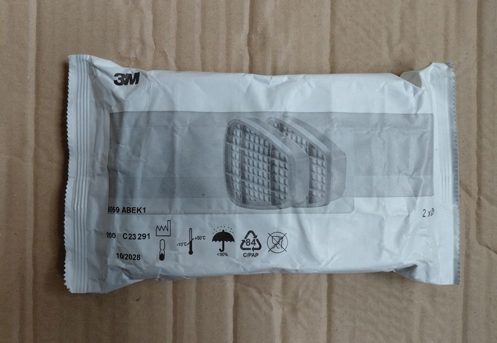 Полумаска 3M 6300 L + Филтър 3M 6059 ABEK1