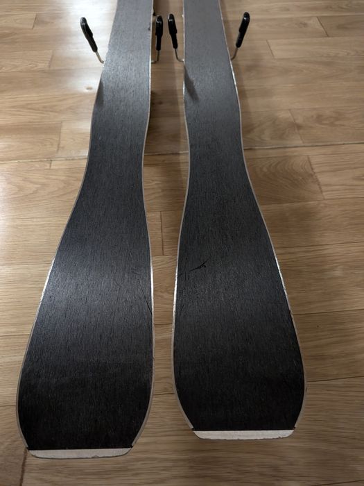 Schiuri Rossignol Harmony 154 cm cu legaturi usoare carving all mountain incepatori fete femei