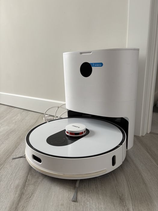Продаю робот-пылесос Roidmi Eve Plus (SDJ01RM)