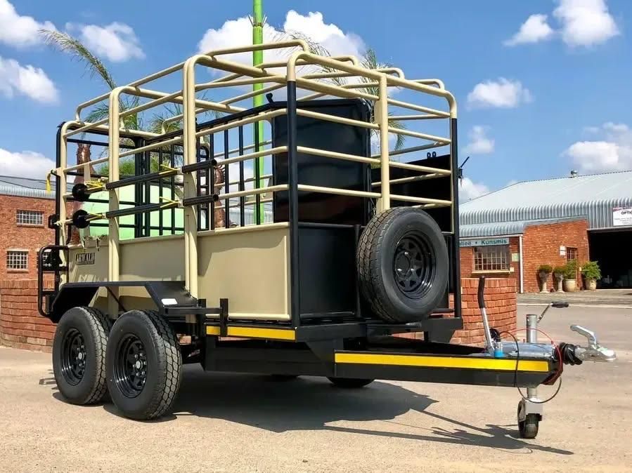 Прицеп/коневоз/скотовоз