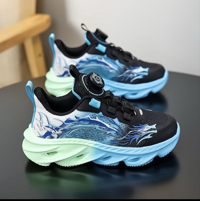 Детские кроссовки