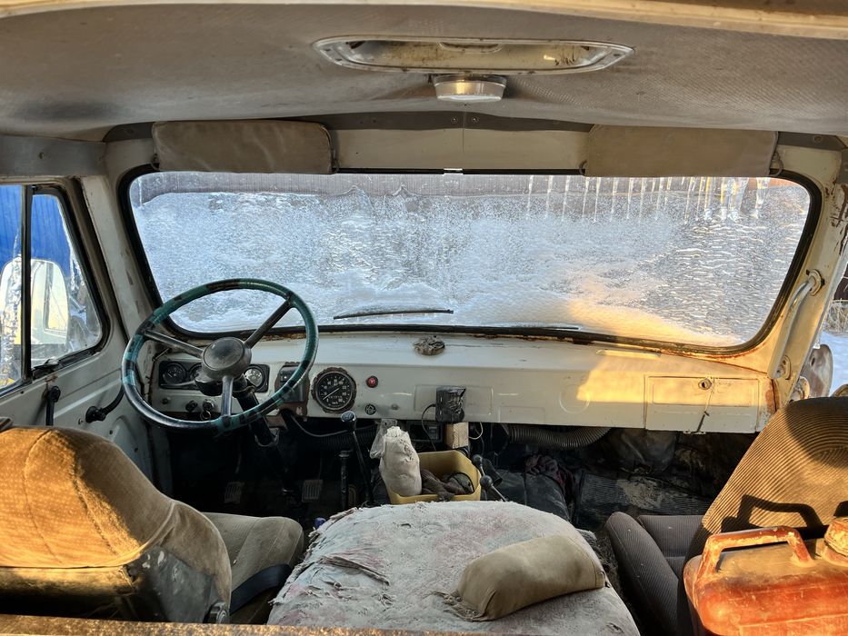 Продаю уаз буханка