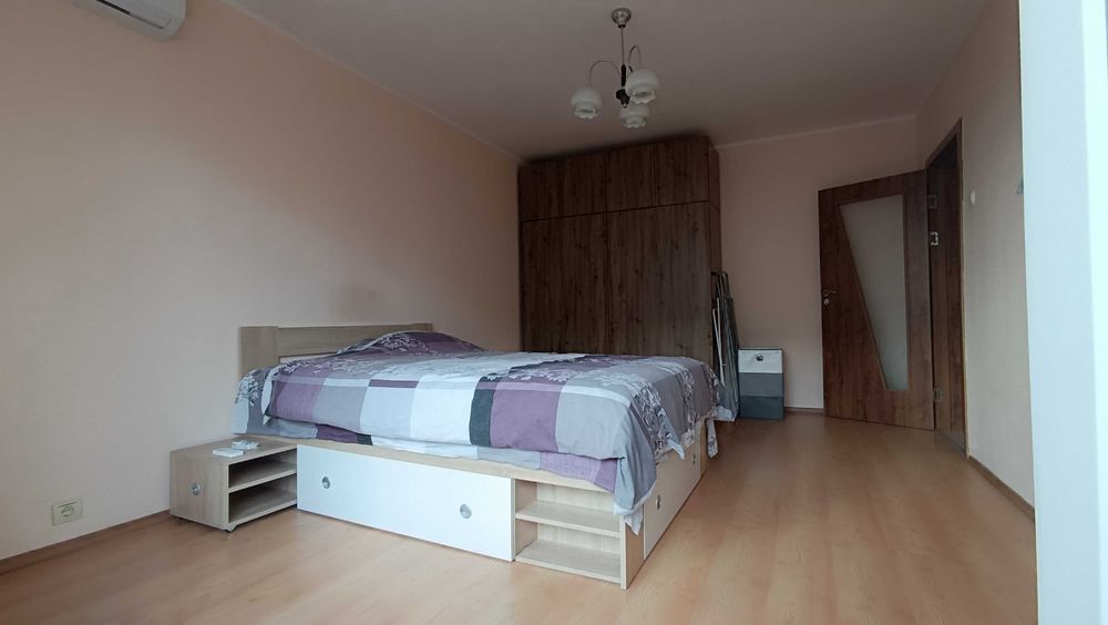 Дава се под наем Тристаен апартамент в Варна, Център - 62 кв.м за 498.27 € - Снимка #1