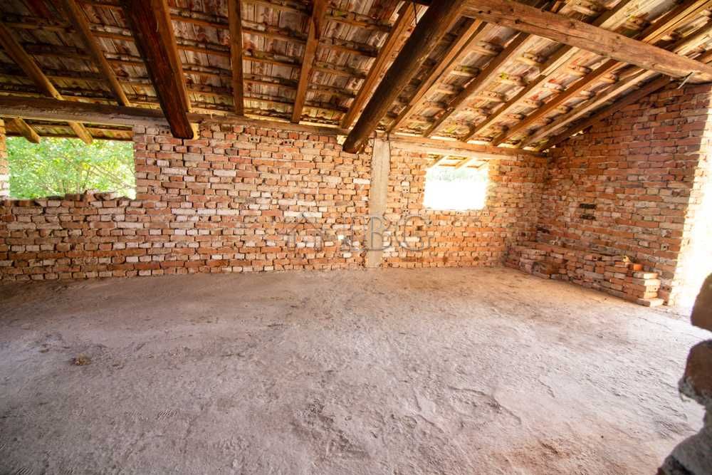 Новопостроена къща с 4 спални с гараж на 10 мин. с кола от Бяла