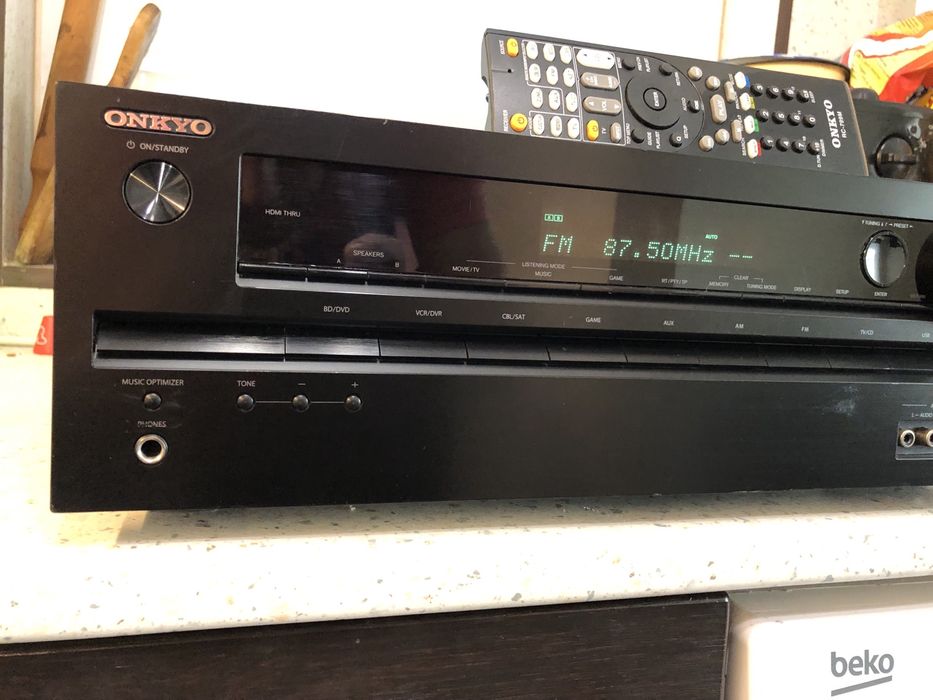 Onkyo HT-R548 resiver