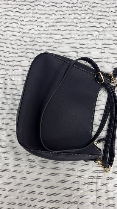 Срочно продам сумку от Tommi hilfiger