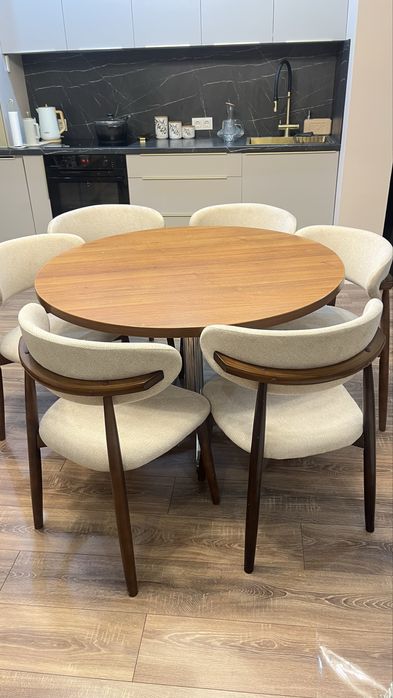 Продается стол икея