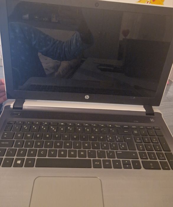 Laptop HP Pavilion AMD A8 / 4GB RAM / 500GB HDD