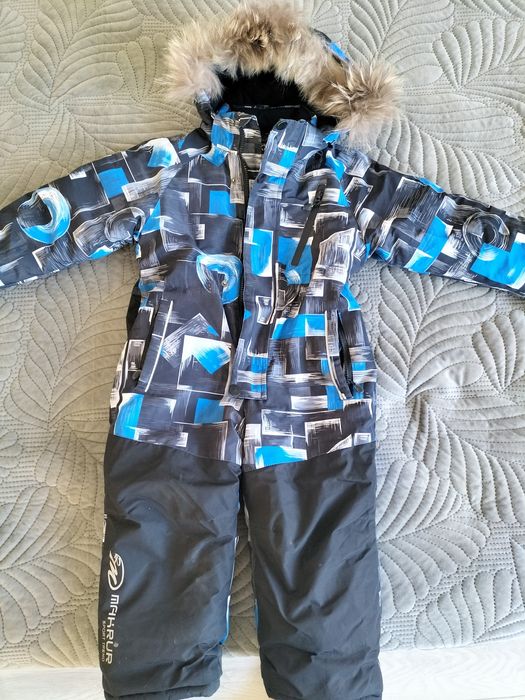 Продам зимний комбинезон.