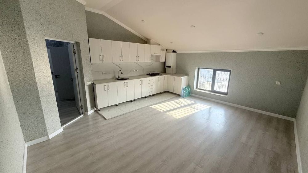 СРОЧНО 3х комнатная квартира (мансарда)