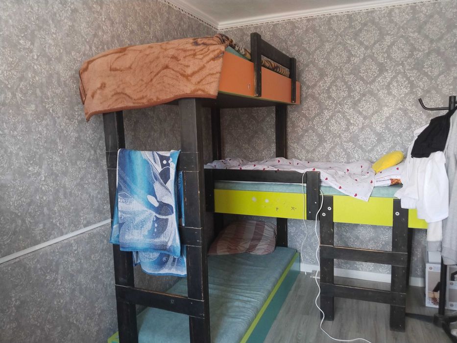 Трех ярусная кровать