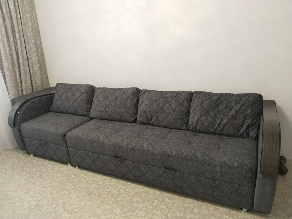 Диван год пользуюсь