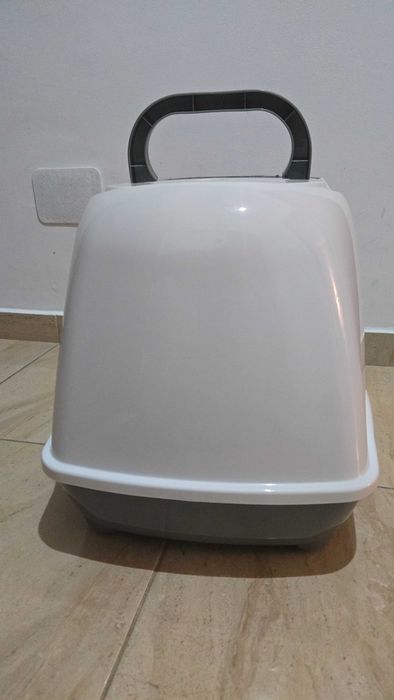VAND  -Litiera pisica cu filtru de carbon - NOUA