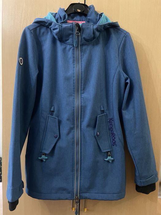 Продам куртку- ветровку KangaRoos