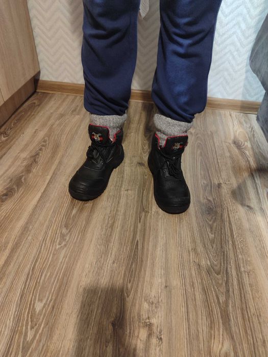 Работни обувки с бомбе