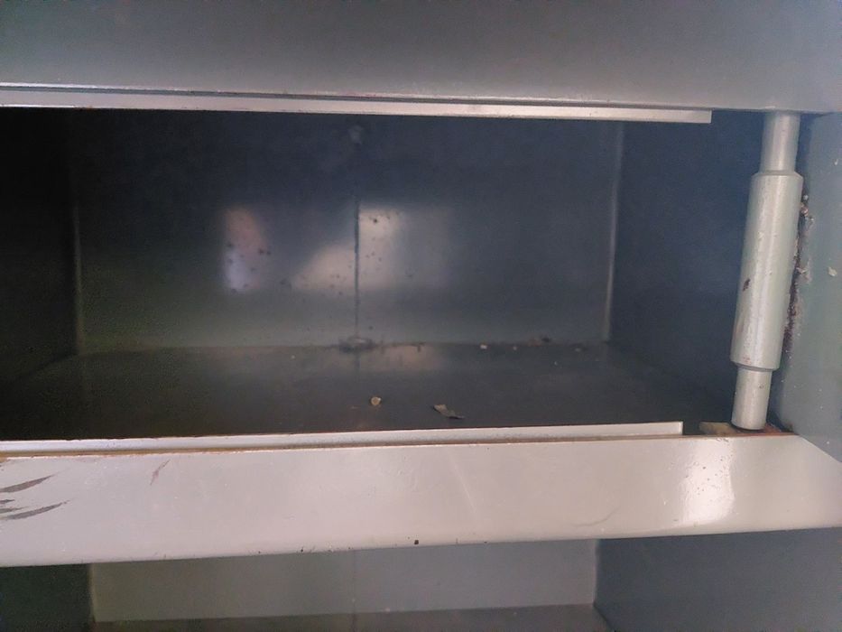 Сейф серый  80*50*45 см