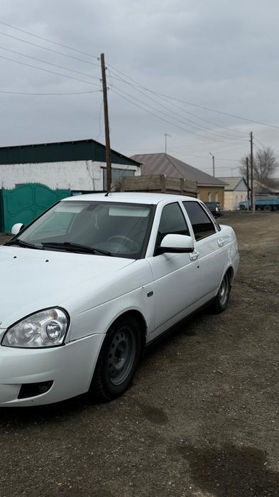 Продам Приора1 люкс