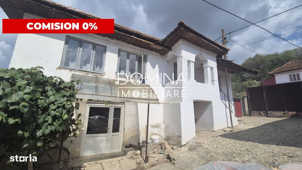 Vanzare casa traditionala situata in Bengesti-Ciocadia, strada Linia M
