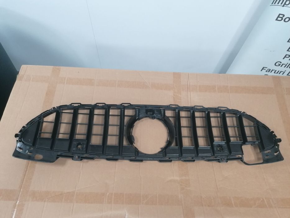 Grila centrala Mercedes Benz W 206
