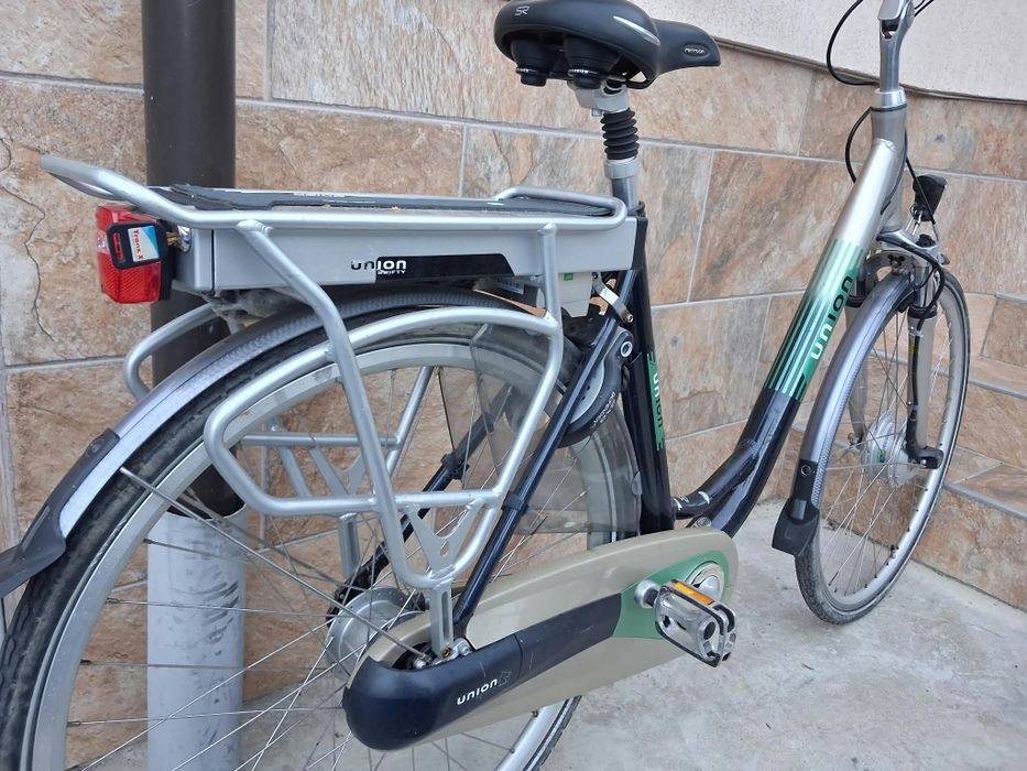 Vând bicicletă electrică