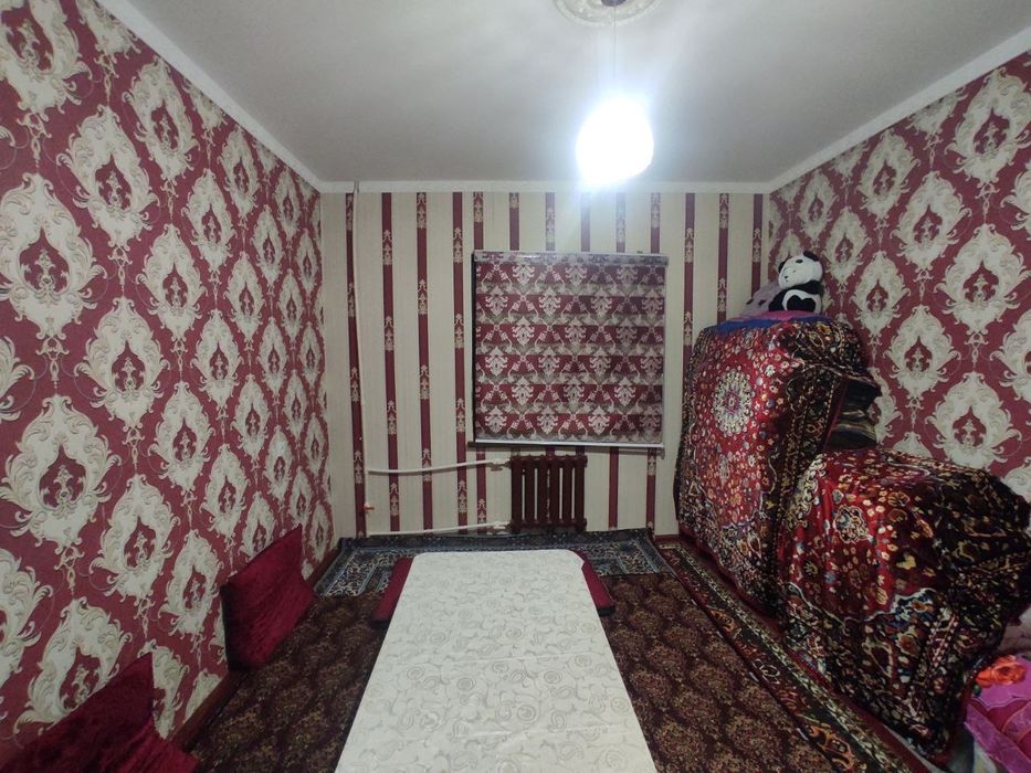 Olmoliq 5/2. [ 3 xonali kvartira sotiladi ]