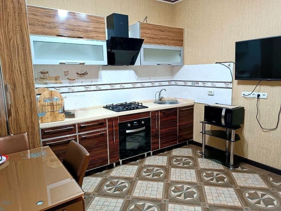 Юнусабадский район — Shahriston Metro Station