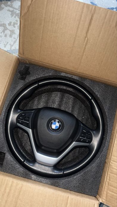 Продам руль BMW X5 F15
