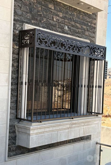 Panjara naves perila darvoza