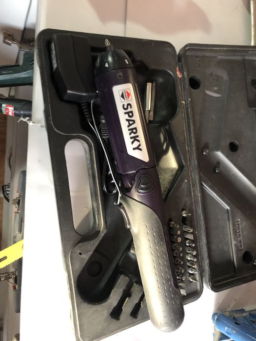 Шуруповерт Sparky