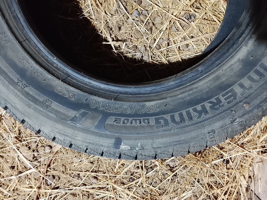 Продам 2 шт.     .