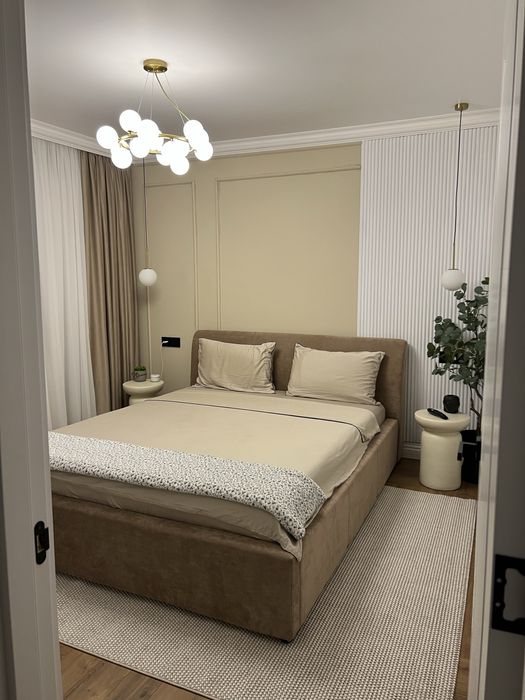 Vand apartament ( 3 camere )