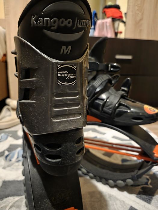 Vând ghete originale Kangoo Jumps KJ-X3 (XR3) – Mărimea M
