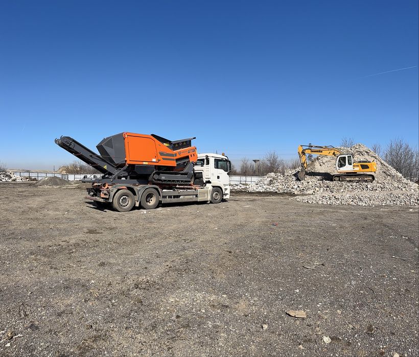 Inchiriem tocator vegetal / crengi / biomasa / lemn / deseuri