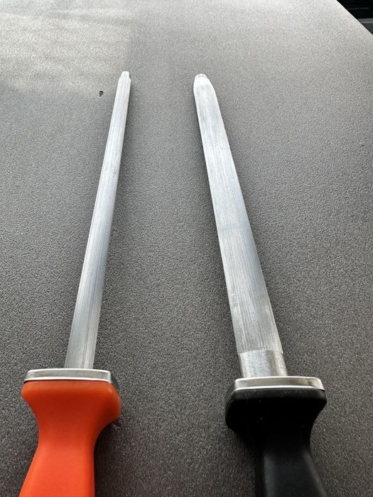 Професионални обли масати