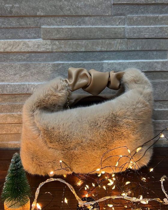 Аксесоари и шапки