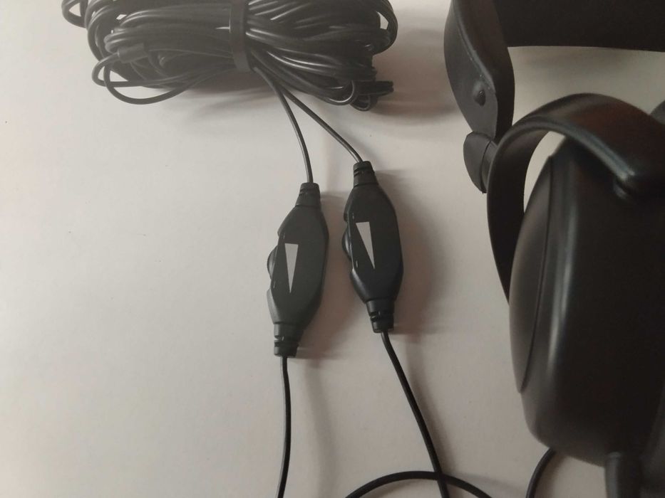 оригинални немски големи професионални слушалки за дисководещ