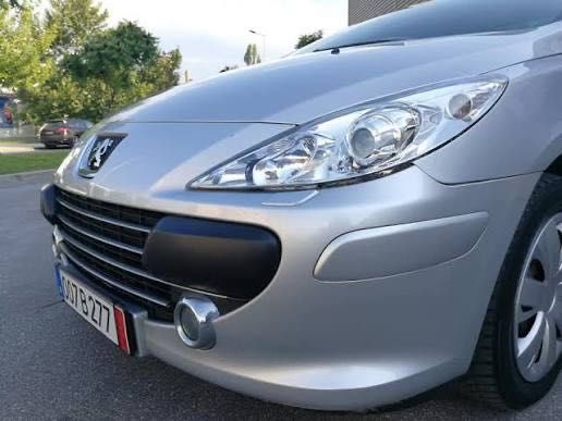 Продавам Пежо 307СС фейст лифт