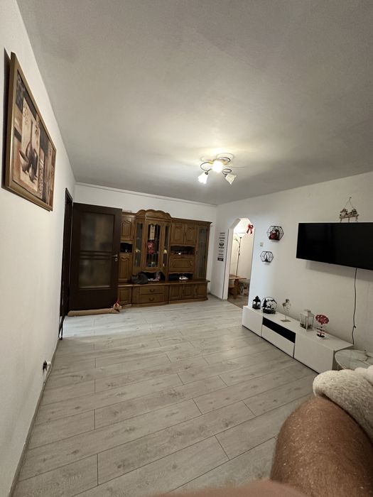 Apartament 3 camere Huedin- Brancoveanu
