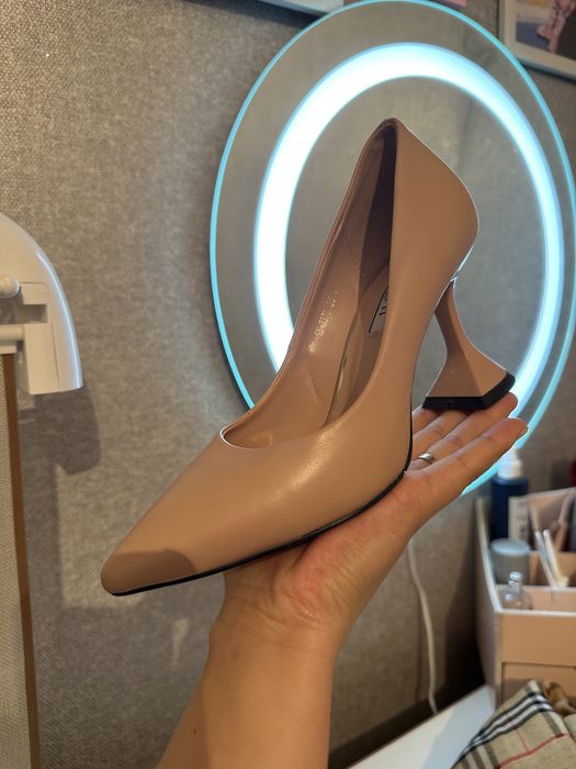 Туфли на каблуках