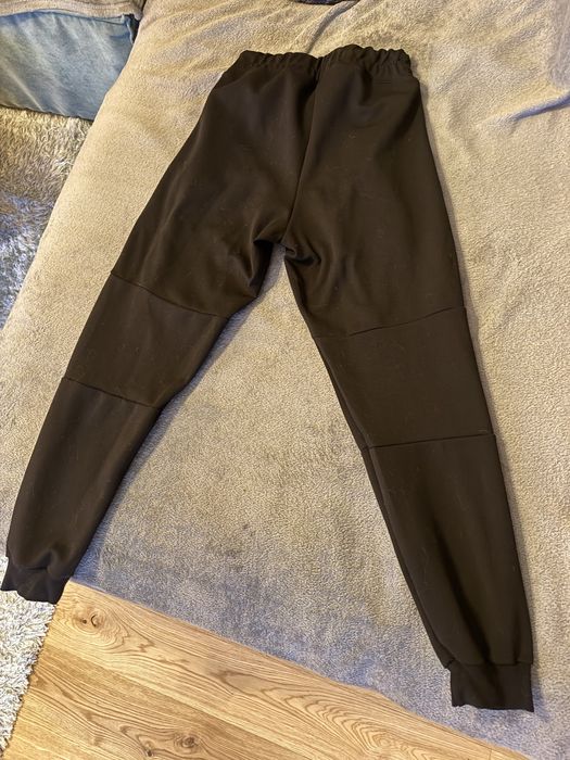 Комплект (анцунг) суитчър и панталон на София Запад