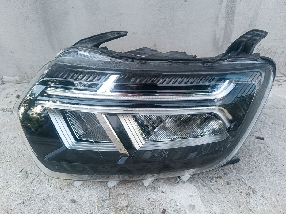 Lampa far stop Megane3 Clio4 Scenic2 Megane2 Dacia Duster2 Logan2 Logan3 Stepway Jogger Arkana Megane2 Scenic2 Clio3 Lampa stop Logan Jogger Sandero