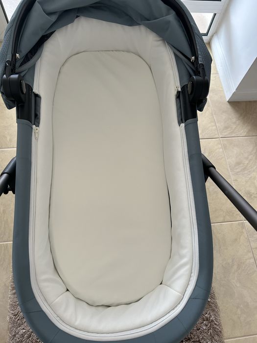 MELIO CARBON лятна количка+ кош за новородено