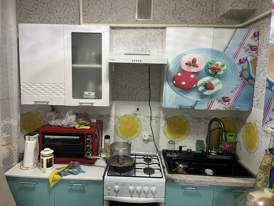 Продам кухонную гарнитуру