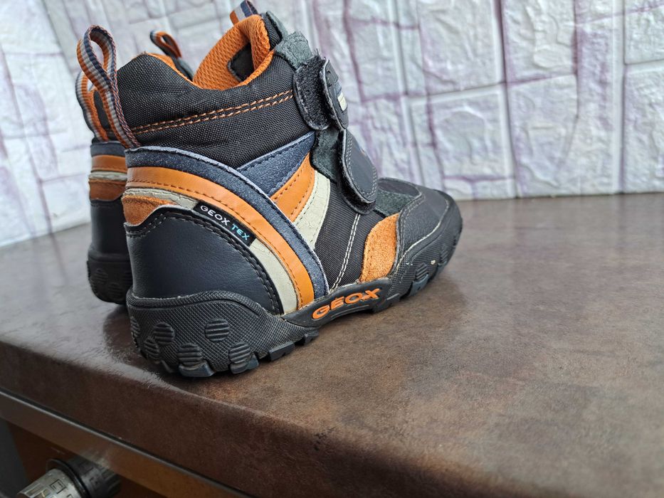 детски ботуши,зимни обувки,боти,апрески,Geox номер26 за момче,геокс