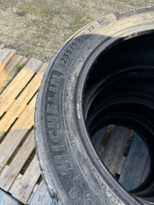 Michelin 235/55 R19