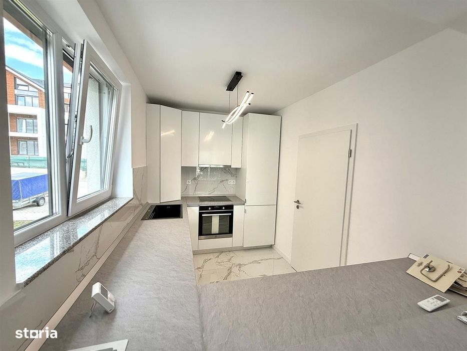 Apartament 3 camere, 75 mp, 2 bai, balcon - Predare la cheie