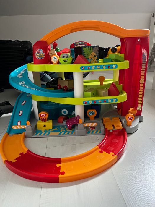 Детски Гараж / Писта Паркинг за колички Smoby / Размяна за друг също