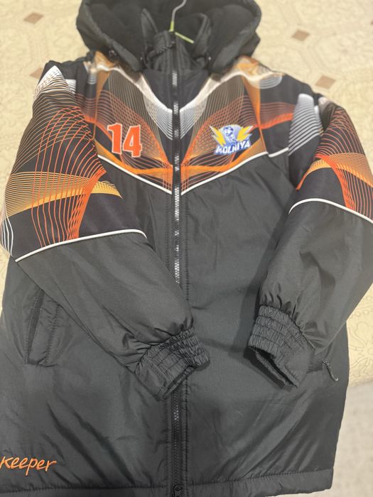 Продам зимнюю куртку