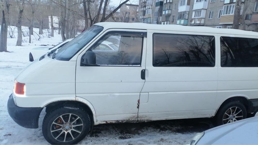 Бусик Т4, 2.4 обьем, 95года